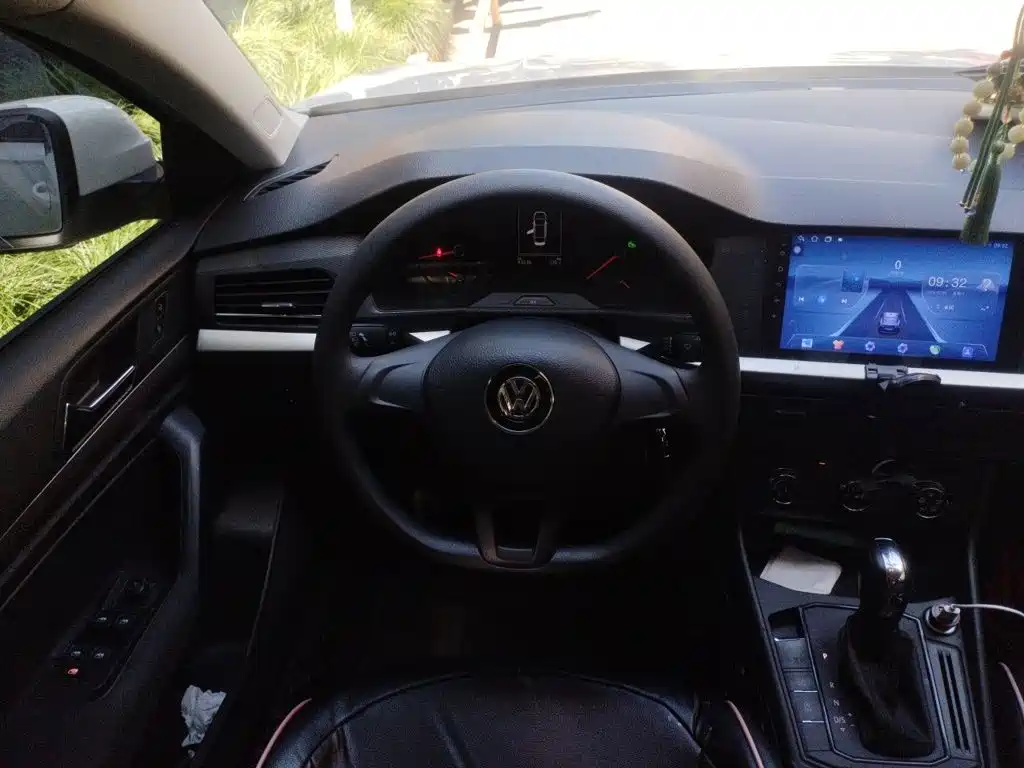 Volkswagen Lavida — миниатюра 3