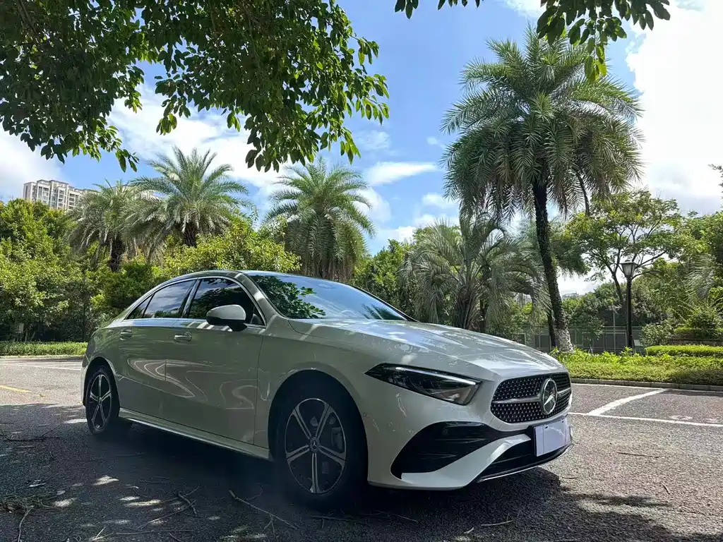 Mercedes-Benz A-Class — миниатюра 3
