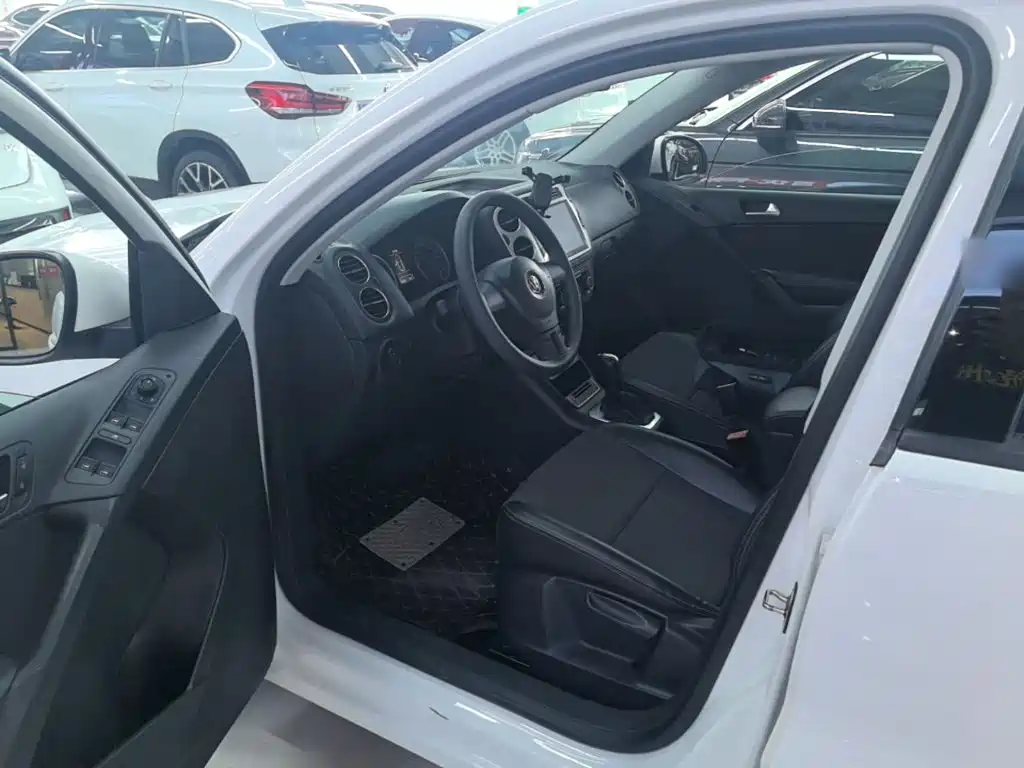 Volkswagen Tiguan — миниатюра 15