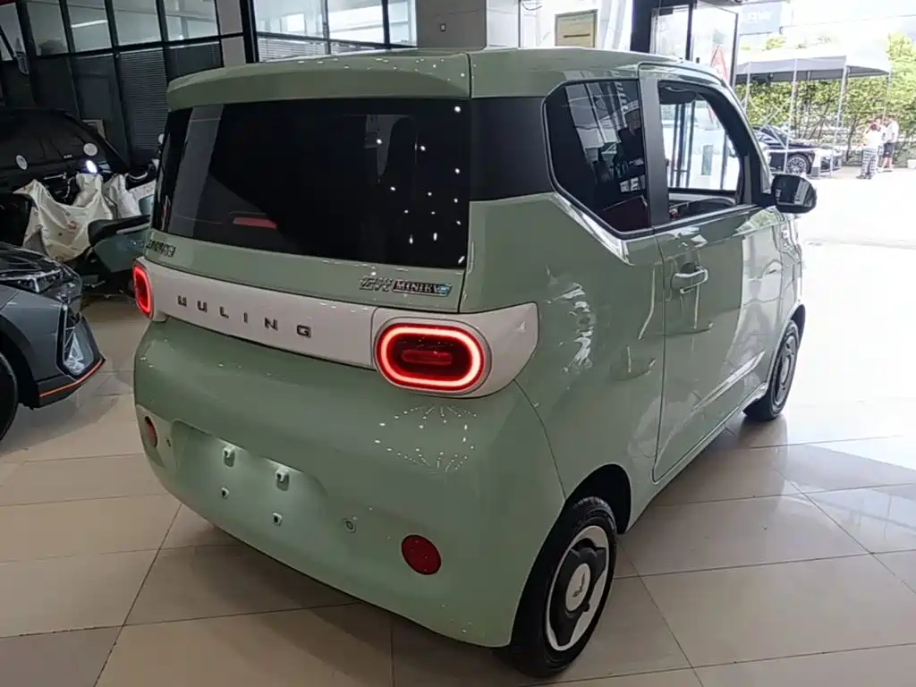 Wuling MINIEV — миниатюра 7