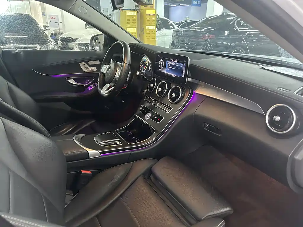 Mercedes-Benz C-Class — миниатюра 6