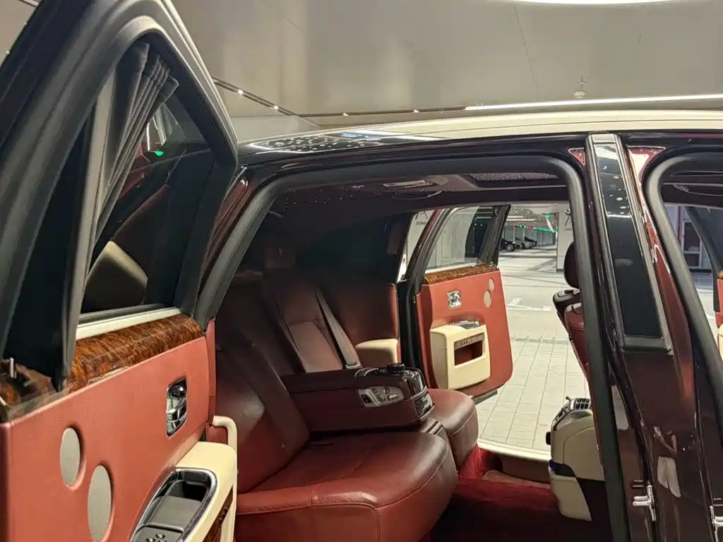 Rolls-Royce Ghost — миниатюра 7