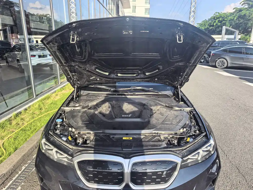 BMW i3 — миниатюра 7