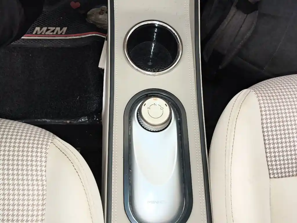 Wuling MINIEV — миниатюра 14