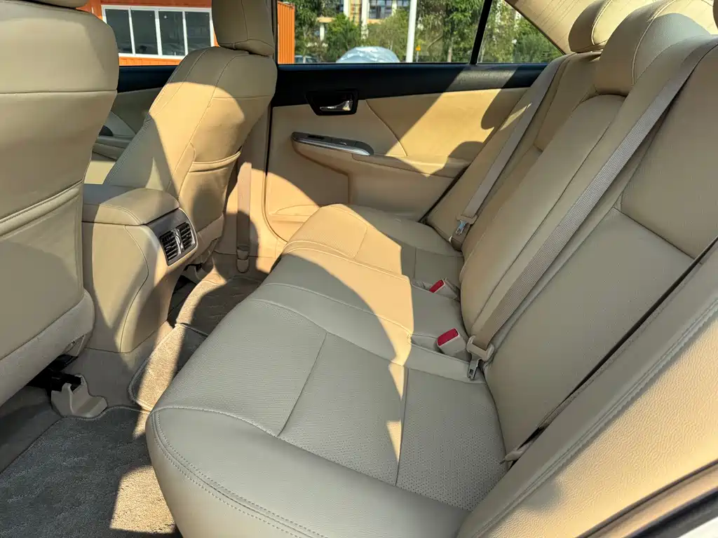 Toyota Camry — миниатюра 11