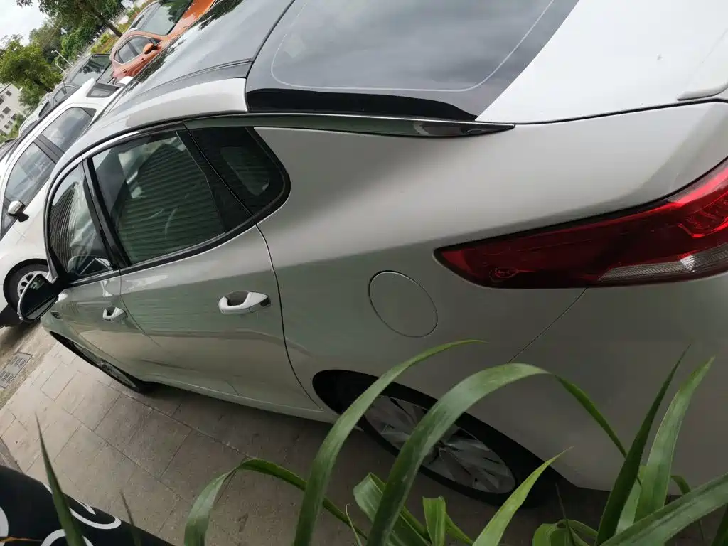 Kia K5 — миниатюра 5
