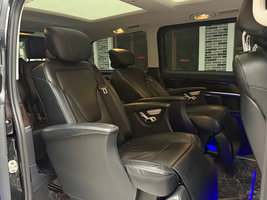 MERCEDES-BENZ V CLASS