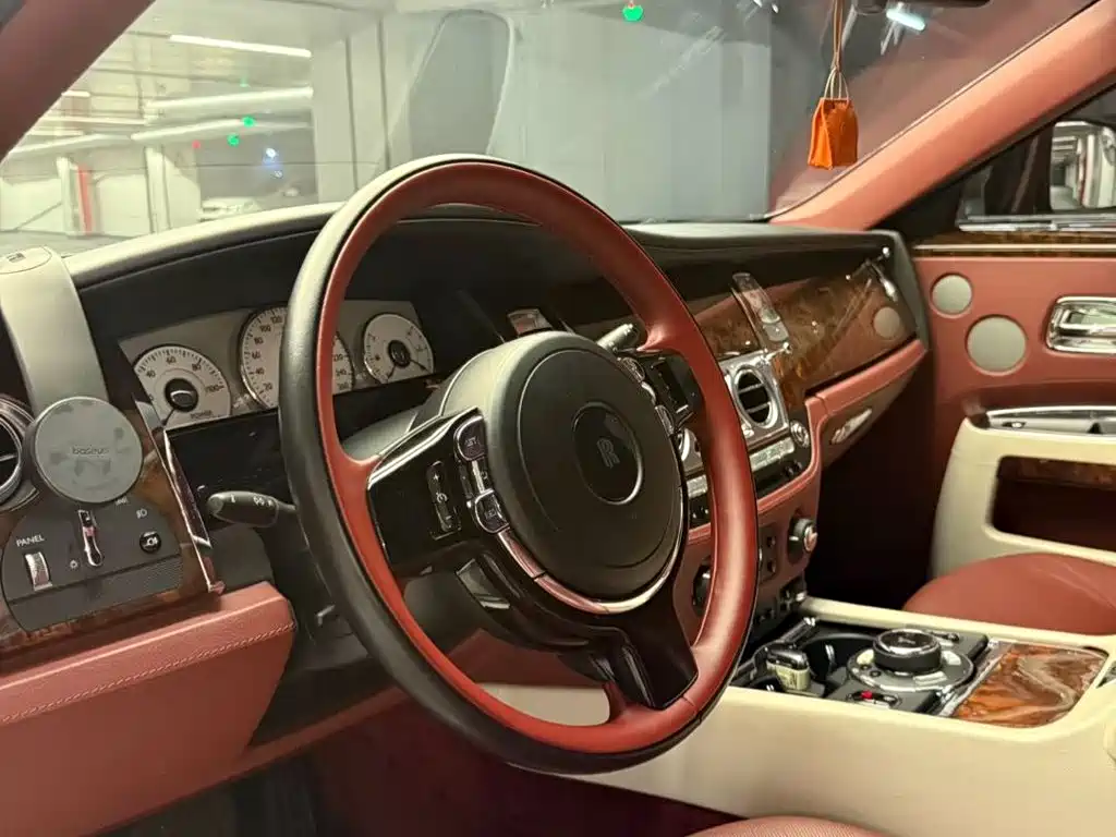 Rolls-Royce Ghost — миниатюра 3