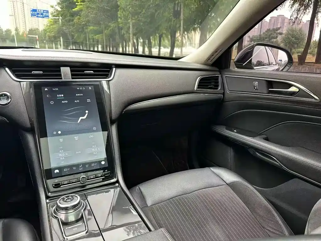 Ford Taurus — миниатюра 4