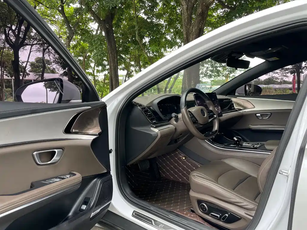 BYD Han — миниатюра 10