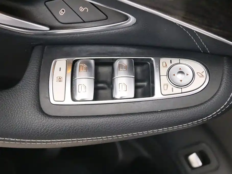 Mercedes-Benz GLC — миниатюра 14