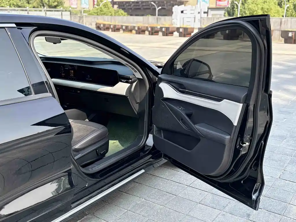 Ford Mondeo — миниатюра 12