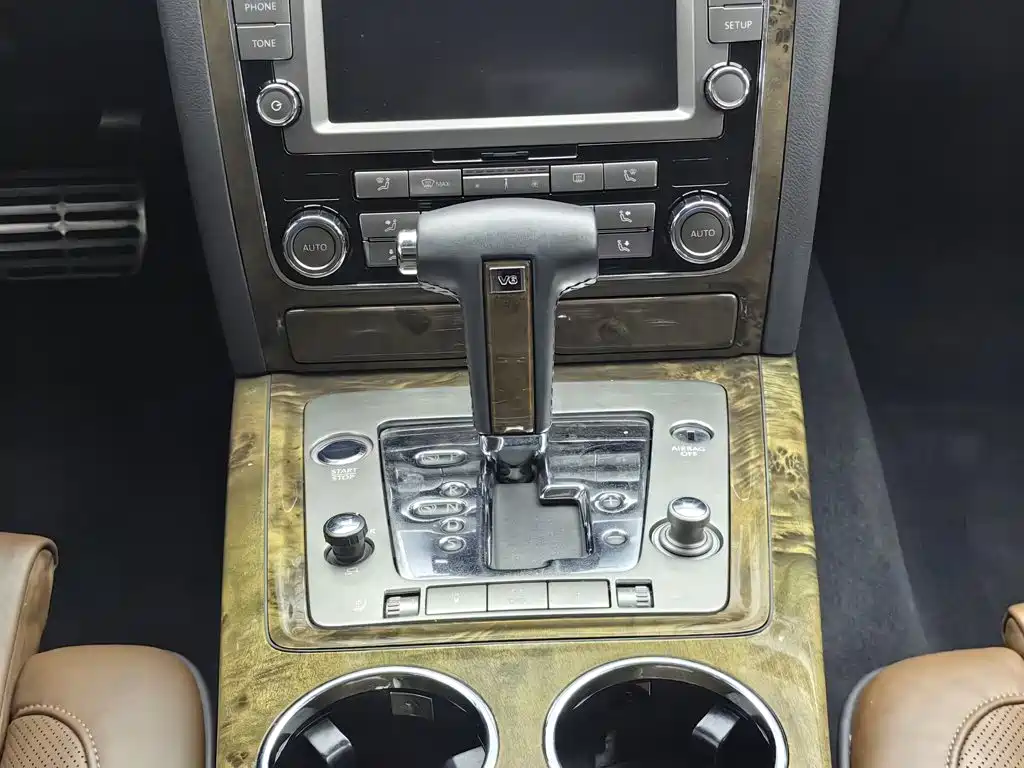 Volkswagen Phaeton — миниатюра 13
