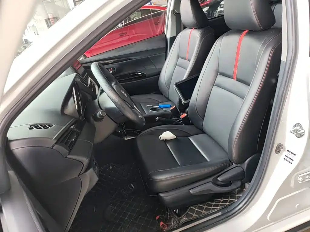 Toyota Yaris L — миниатюра 15