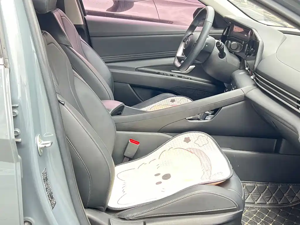 Hyundai Elantra — миниатюра 4