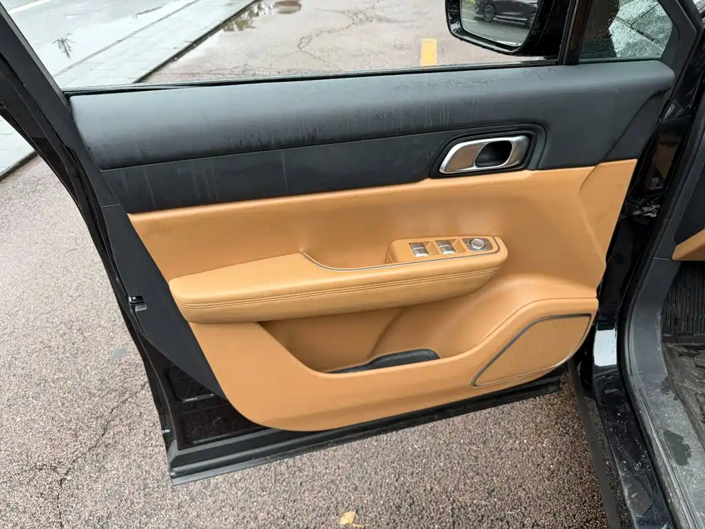 Li Auto Li ONE — миниатюра 6