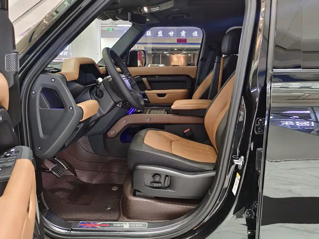 Land Rover Defender — миниатюра 7