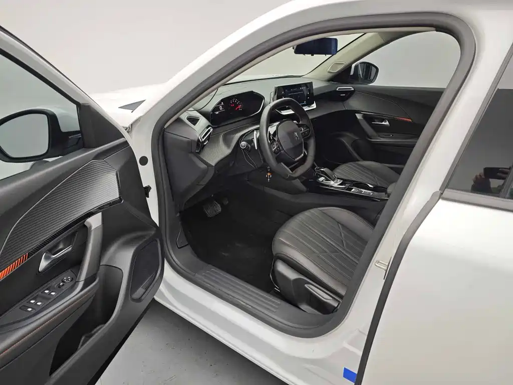 Peugeot 2008 — миниатюра 9