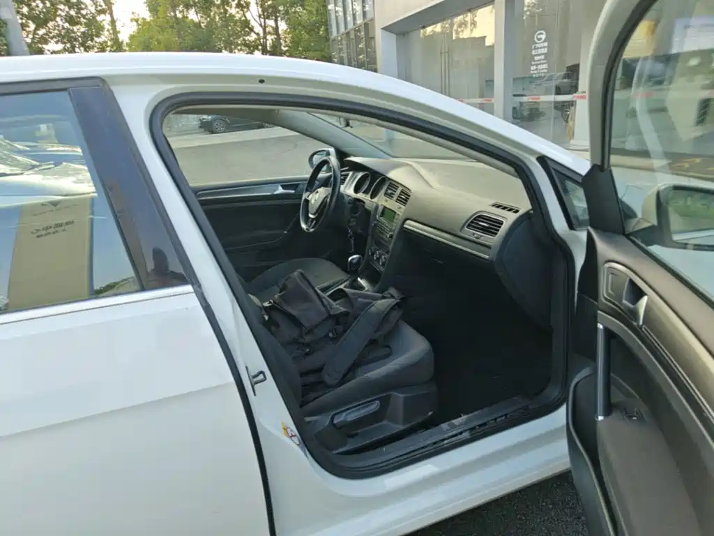 Volkswagen Golf — миниатюра 20