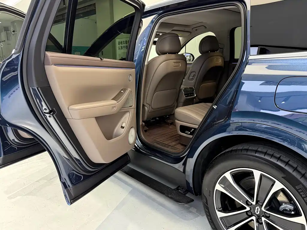 AITO ASK THE WORLD M7