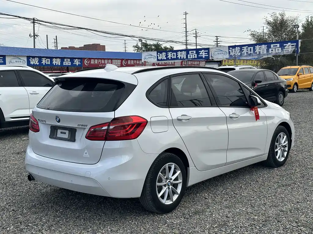 BMW 2 Series Active Tourer — миниатюра 9