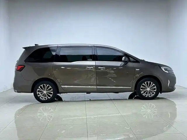 Buick GL8 — миниатюра 8