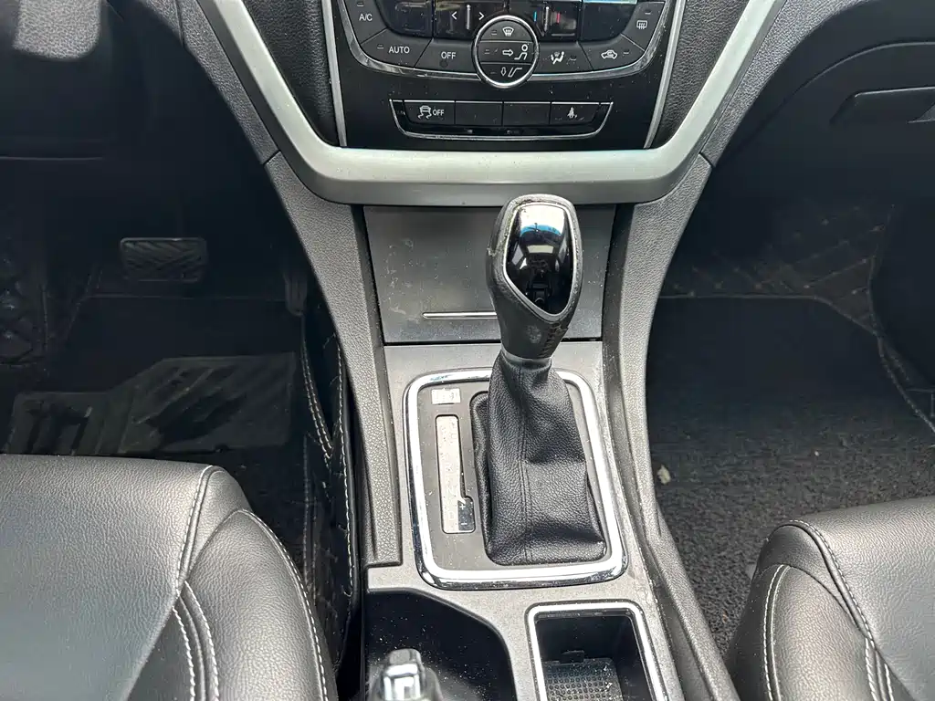 Geely Emgrand 2015 1.5L CVT