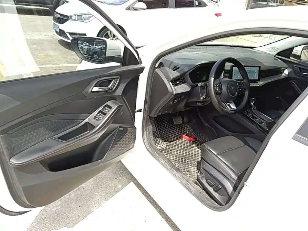 MG MG5 — миниатюра 16