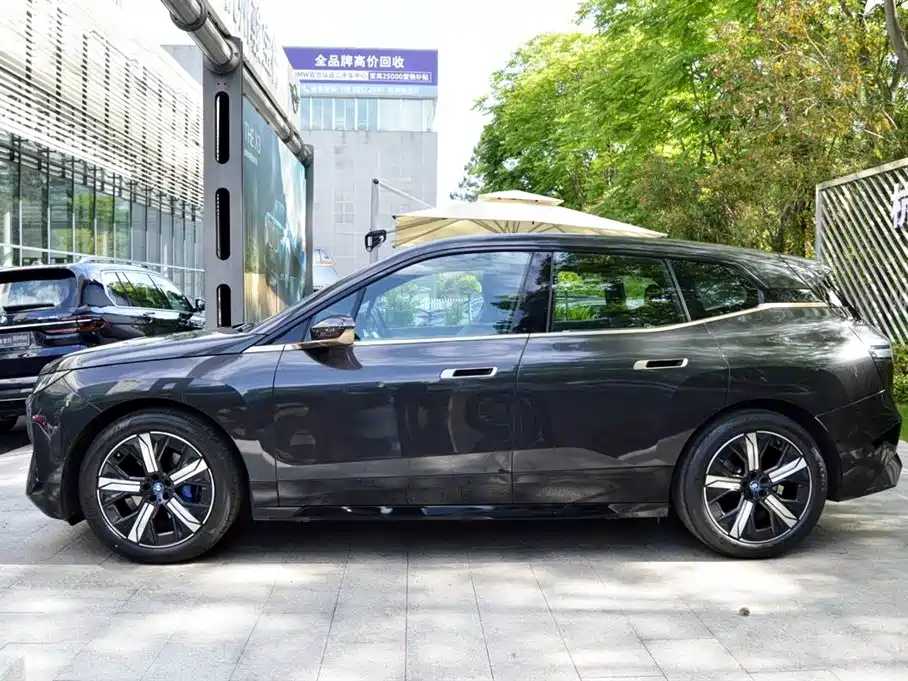 BMW iX 2022 xDrive40