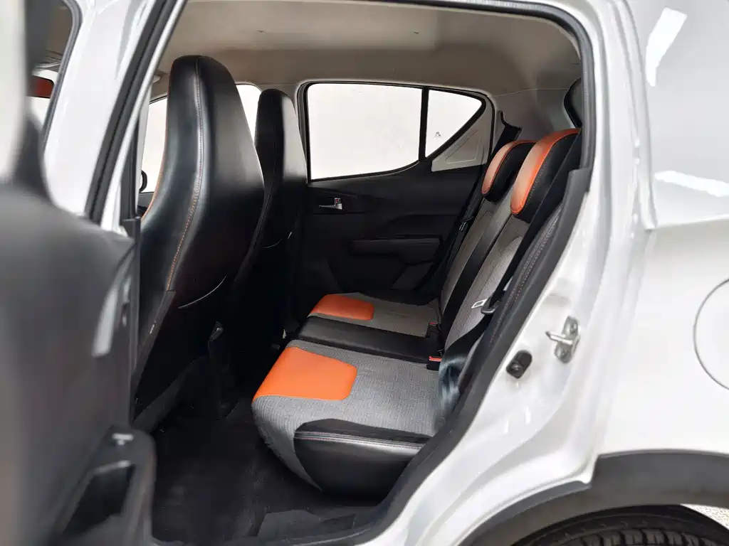 BAIC New Energy EC — миниатюра 6