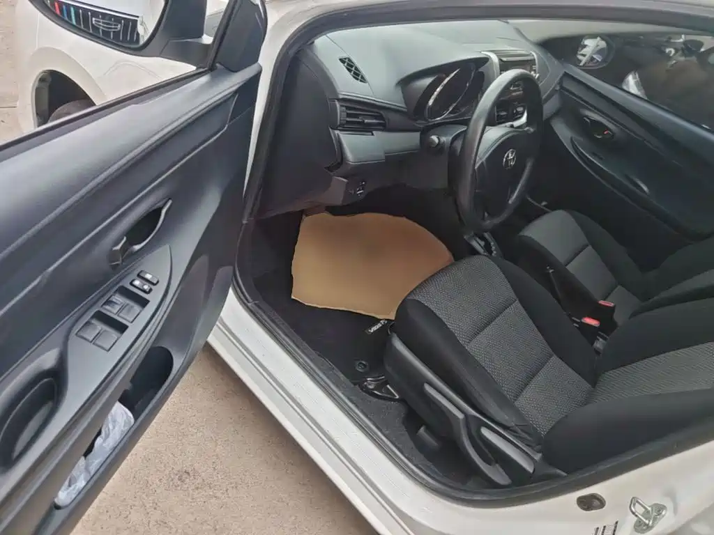 Toyota Vios FS — миниатюра 16