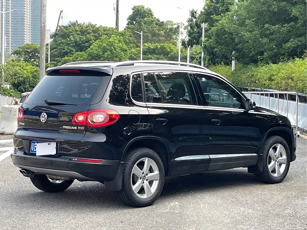 Volkswagen Tiguan — миниатюра 3