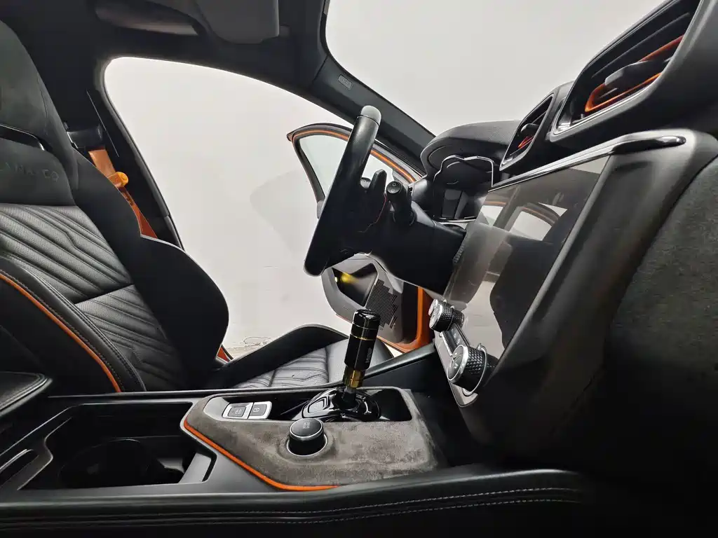 Lynk & Co 02 Hatchback — миниатюра 15