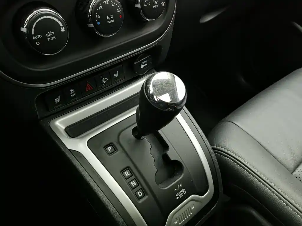 Jeep Compass (Import) — миниатюра 13