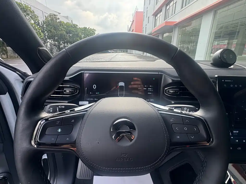 NIO ES8 — миниатюра 7