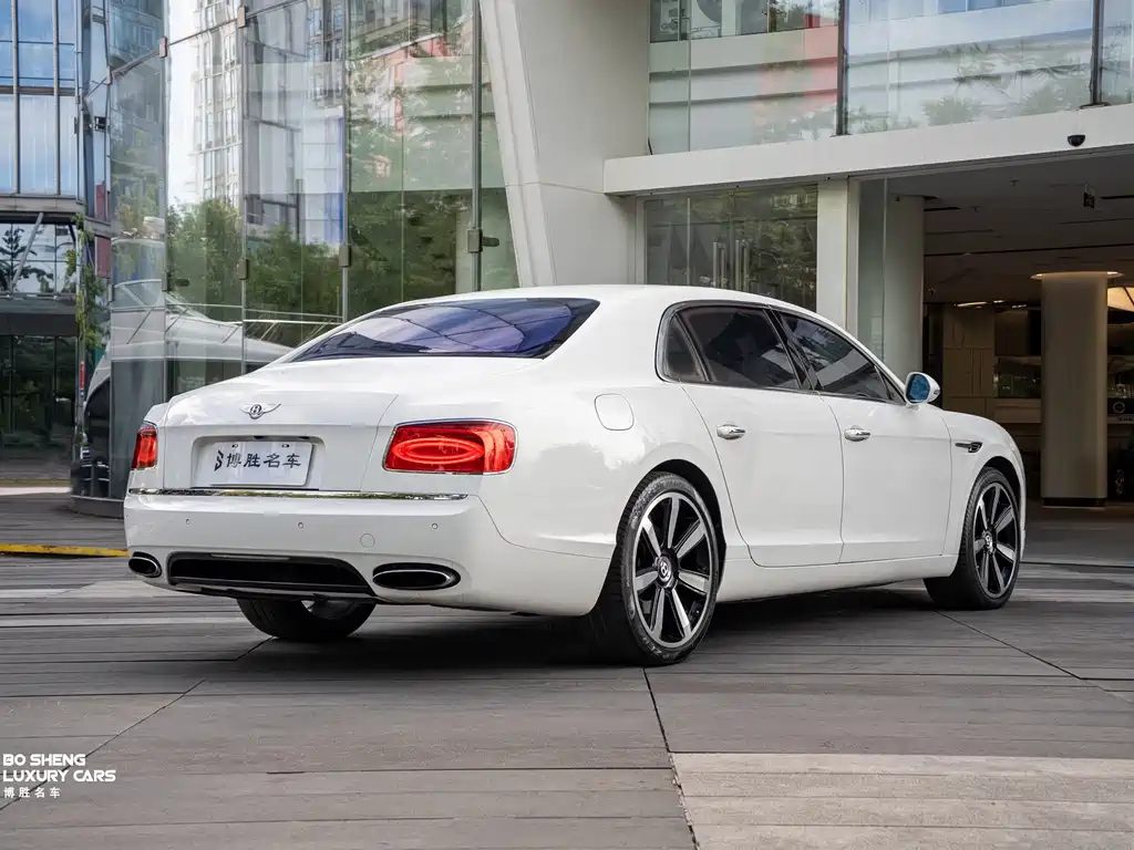 Bentley Flying Spur — миниатюра 7