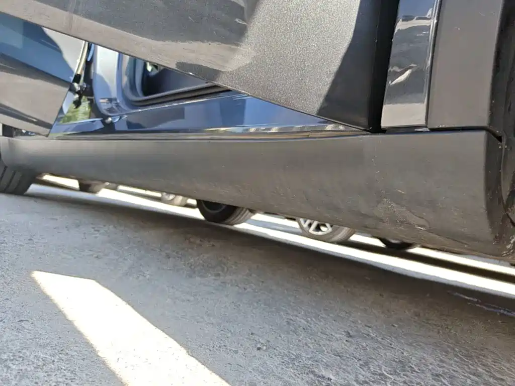 Tesla Model Y — миниатюра 21