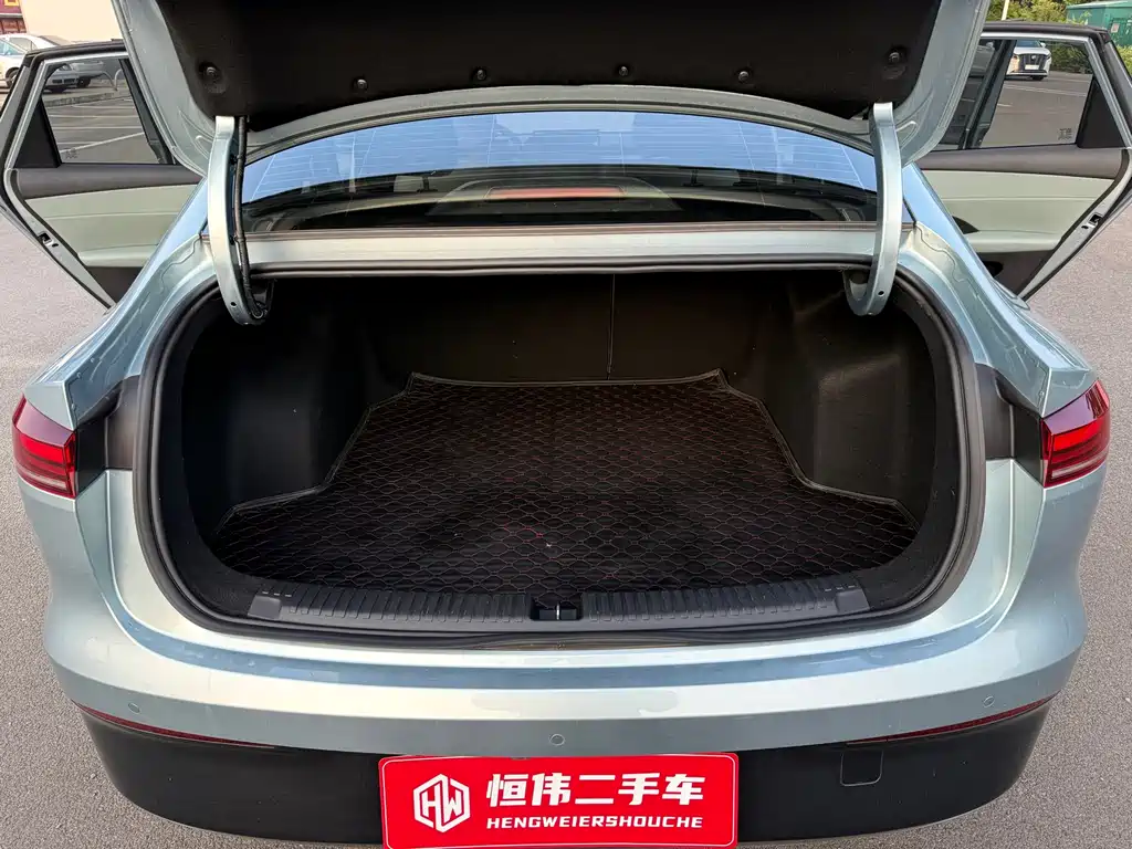 Roewe D6 — миниатюра 7