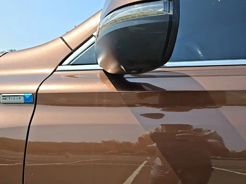 Roewe RX8 — миниатюра 5