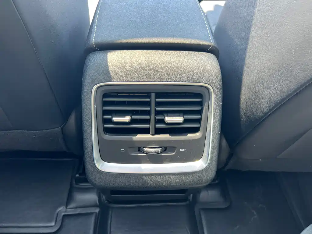 Geely Boyue — миниатюра 17