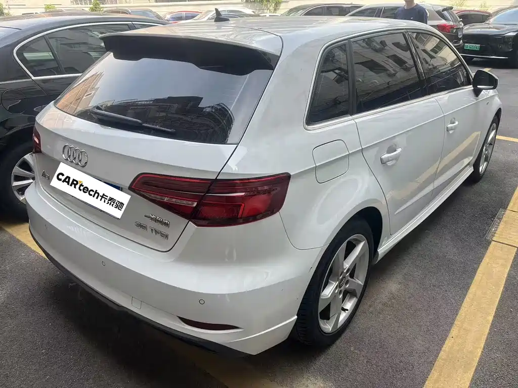 Audi A3 2018 30 Sportback 35 TFSI Fashion