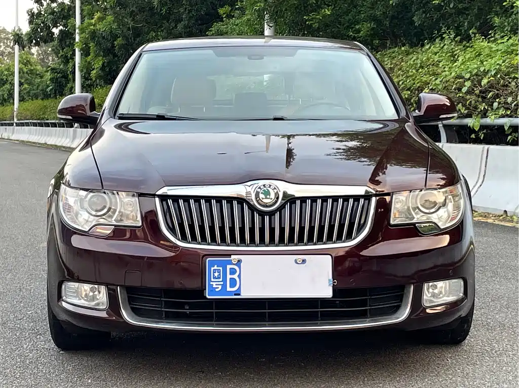 Skoda Superb — миниатюра 2