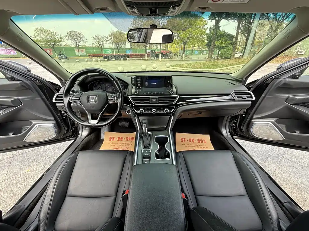 Honda Accord — миниатюра 11