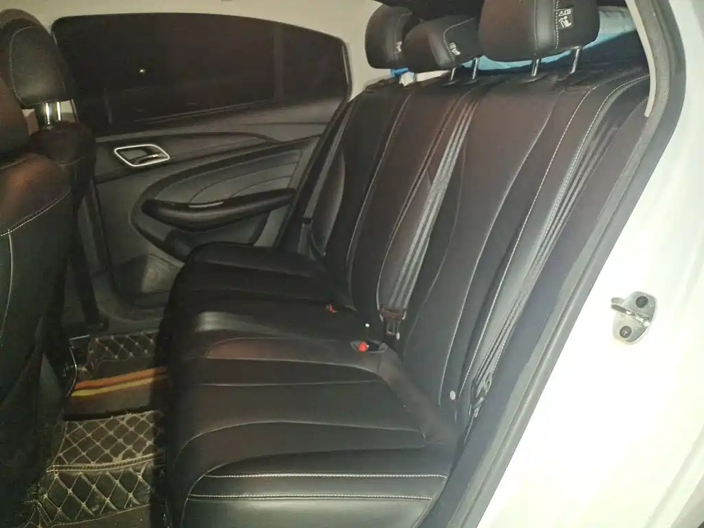Roewe i5 — миниатюра 13
