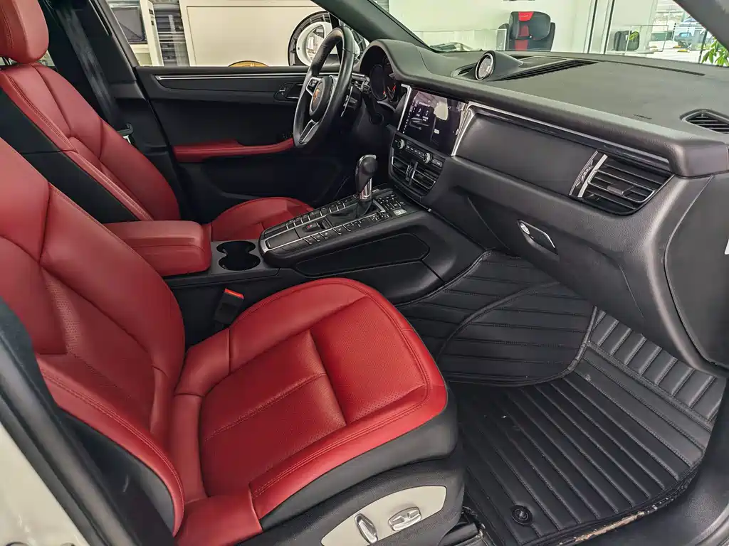 Porsche Macan — миниатюра 26