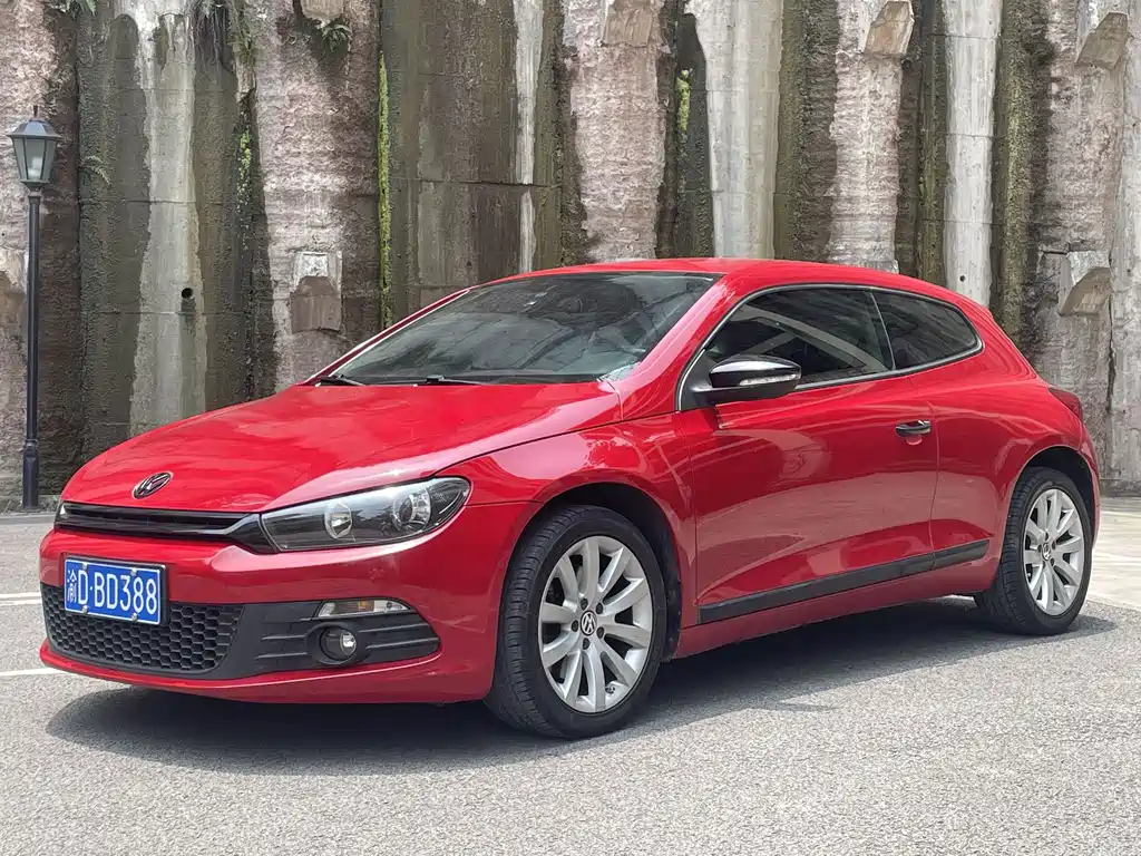 Купить Volkswagen Scirocco
