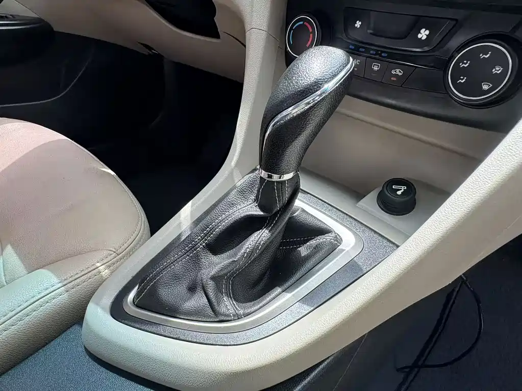 Buick Excelle — миниатюра 18