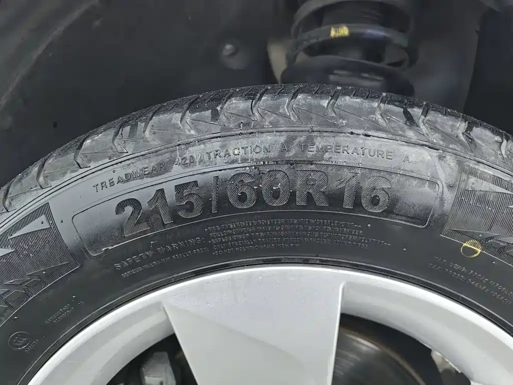 Skoda Yeti — миниатюра 24