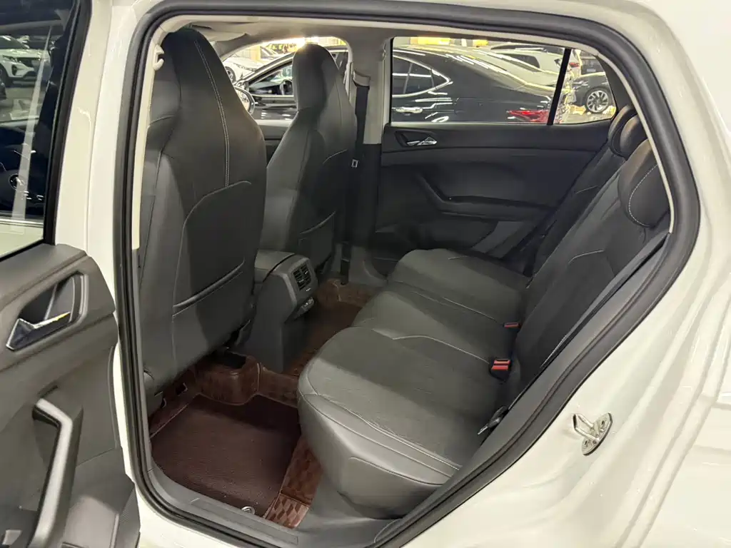 Volkswagen T-Cross — миниатюра 11