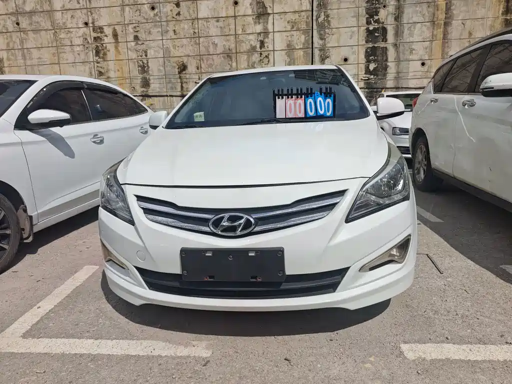 Hyundai Verna — миниатюра 2